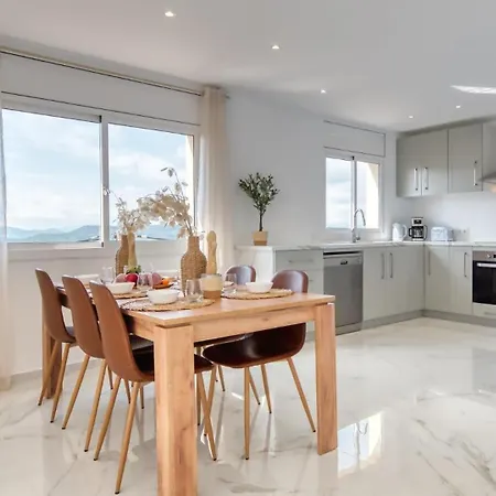 Costacabana - La Luna Villa