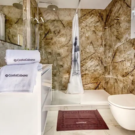 Costacabana - La Luna فيلة *